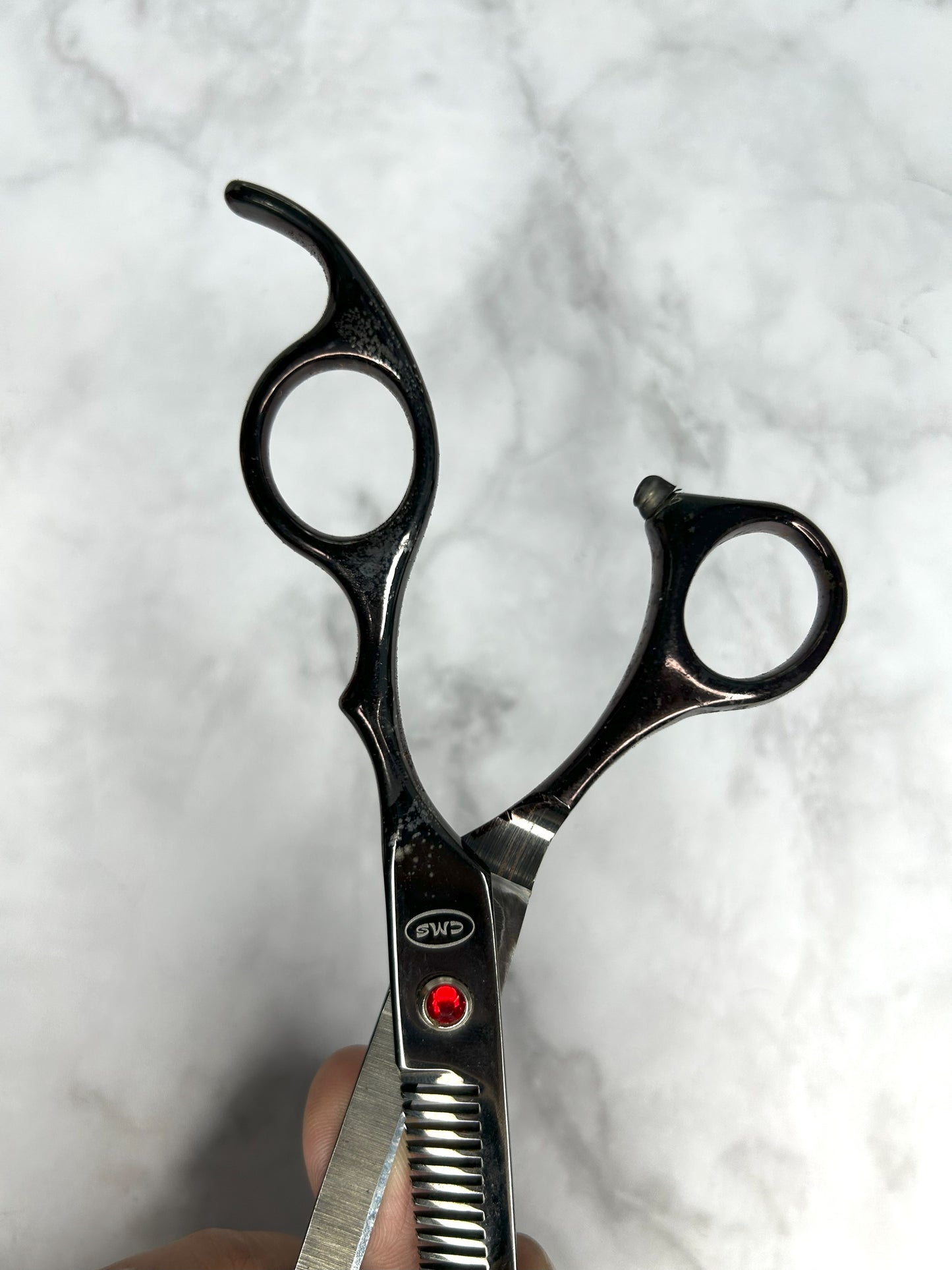 Set De Tijera Lisa + Tijera Entre sacadora + Barbera De 7" Con Estuche CMS Cosmos